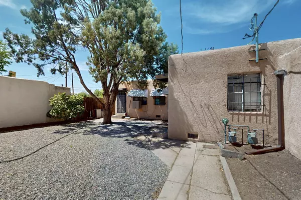 Albuquerque, NM 87106,2117 Lead AVE SE