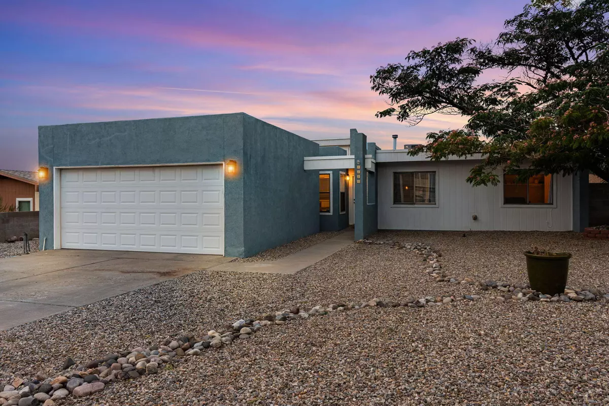 Albuquerque, NM 87109,7820 PIONEER TRL NE