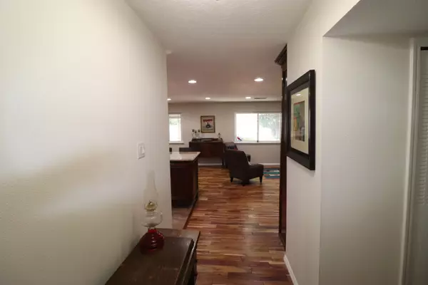 Albuquerque, NM 87111,11320 Baja DR NE