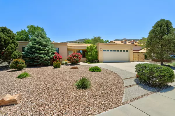 1012 DASKALOS DR NE, Albuquerque, NM 87123
