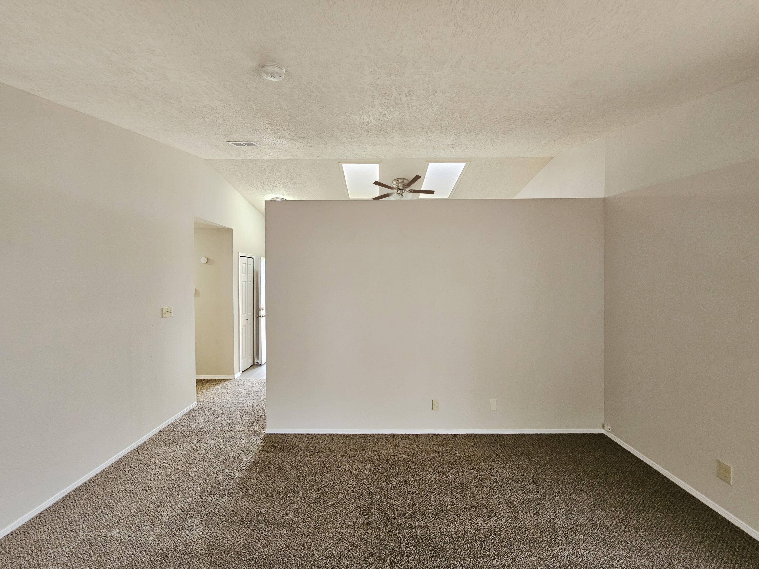 Rio Rancho, NM 87144,1905 ROANOKE DR NE