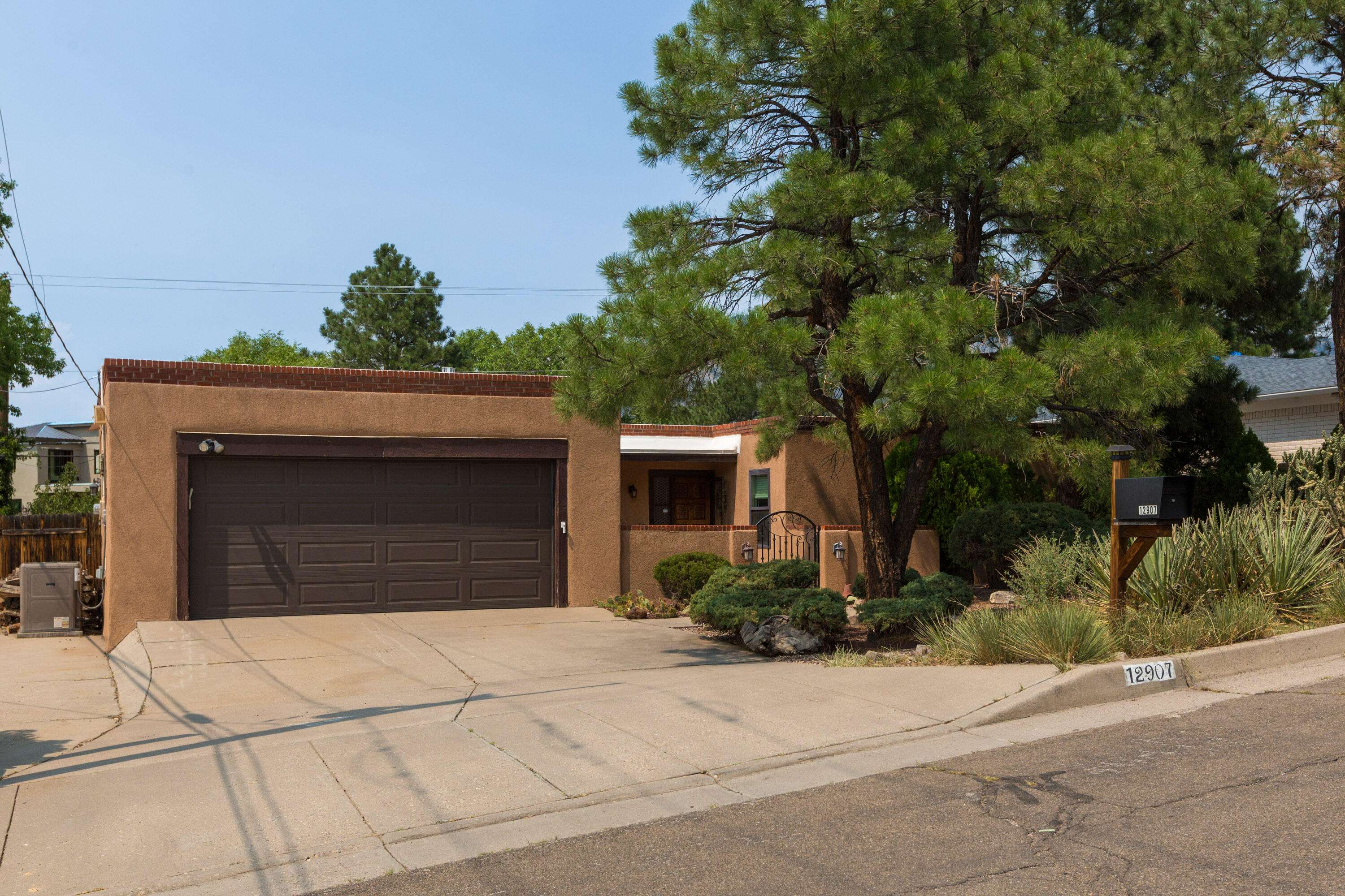 12907 CEDARBROOK AVE NE, Albuquerque, NM 87111