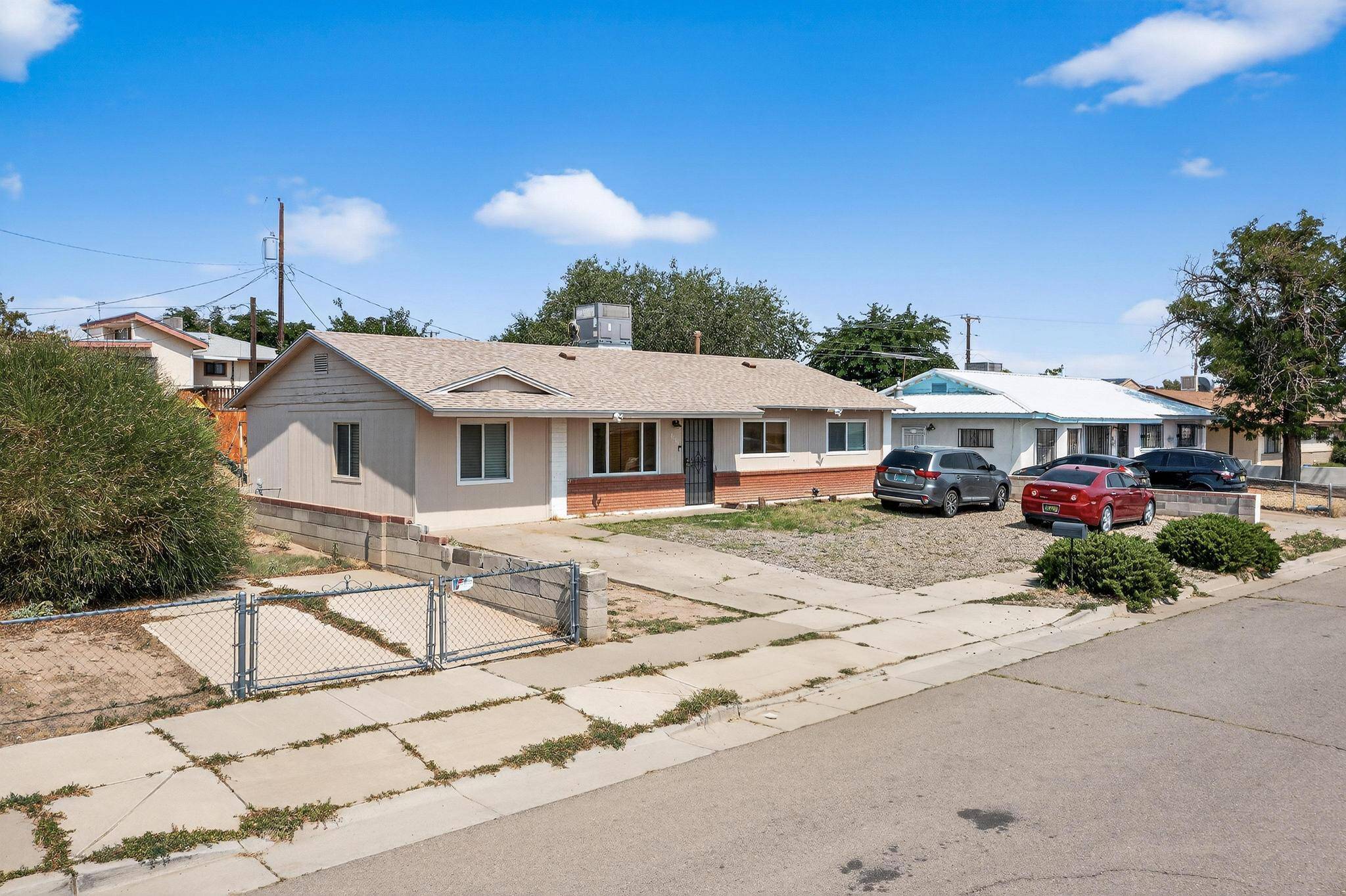 1111 CARLA ST SW, Albuquerque, NM 87121