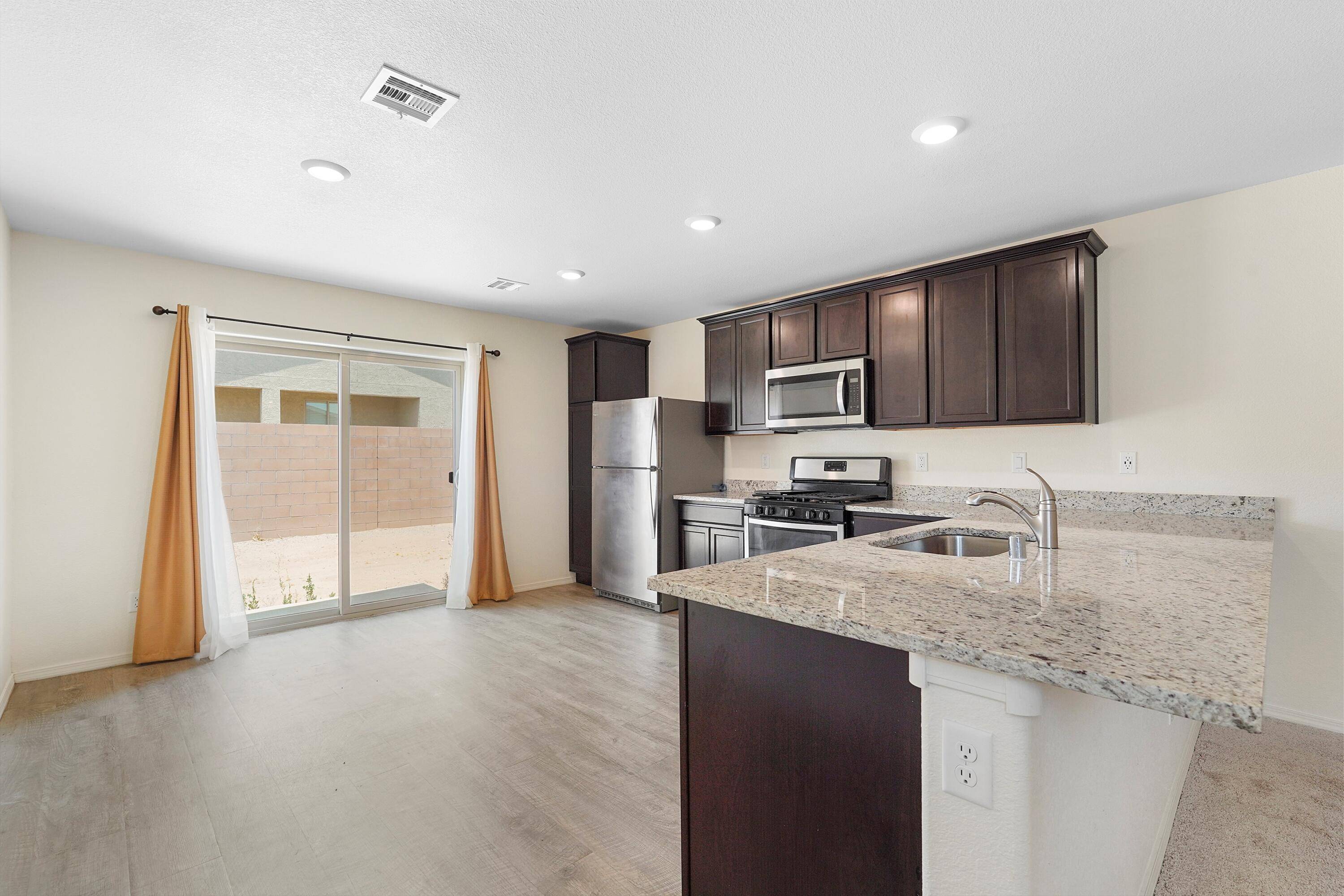 Belen, NM 87002,1804 Sophia LN