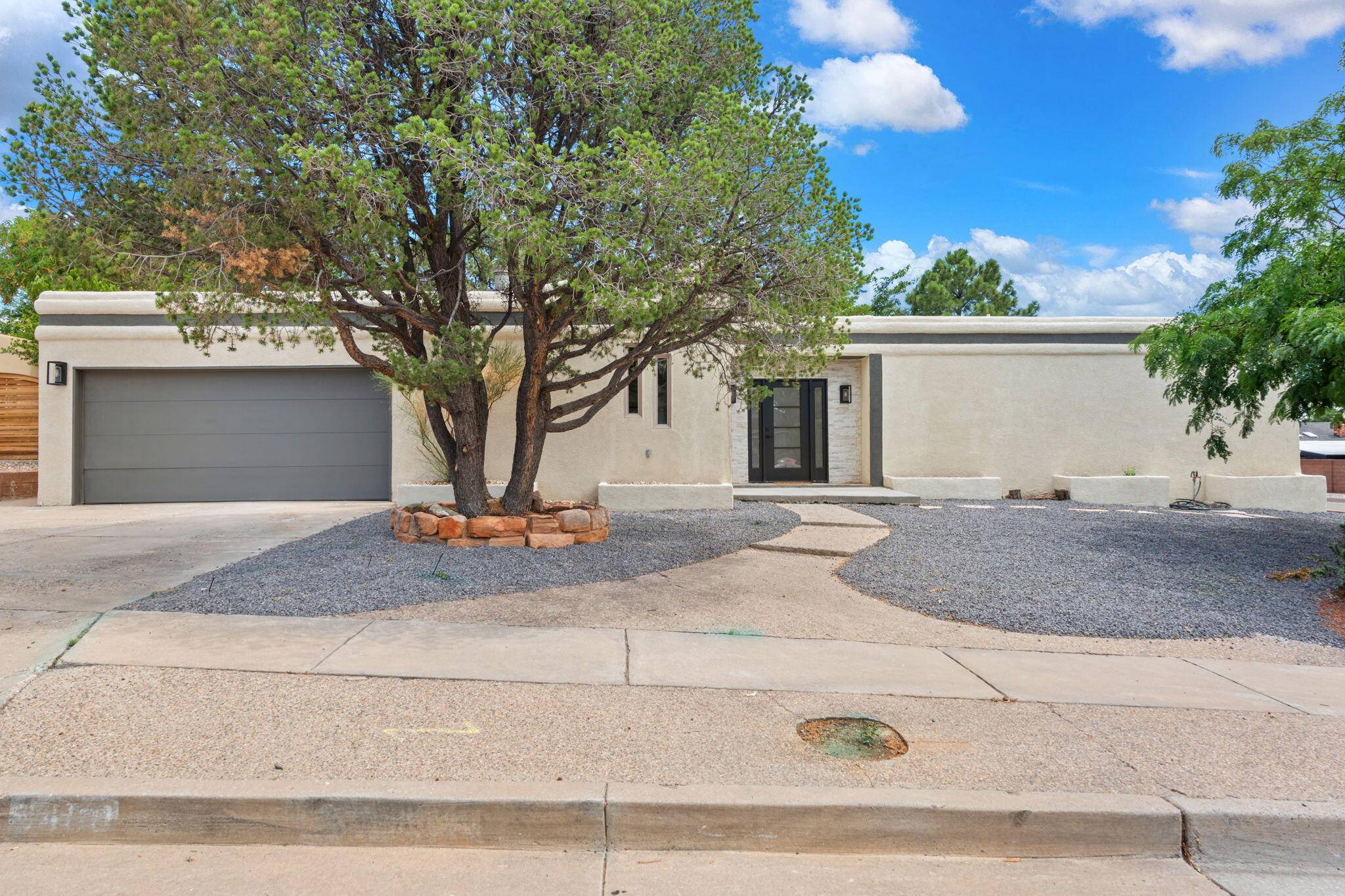 9400 ADMIRAL LOWELL AVE NE, Albuquerque, NM 87111