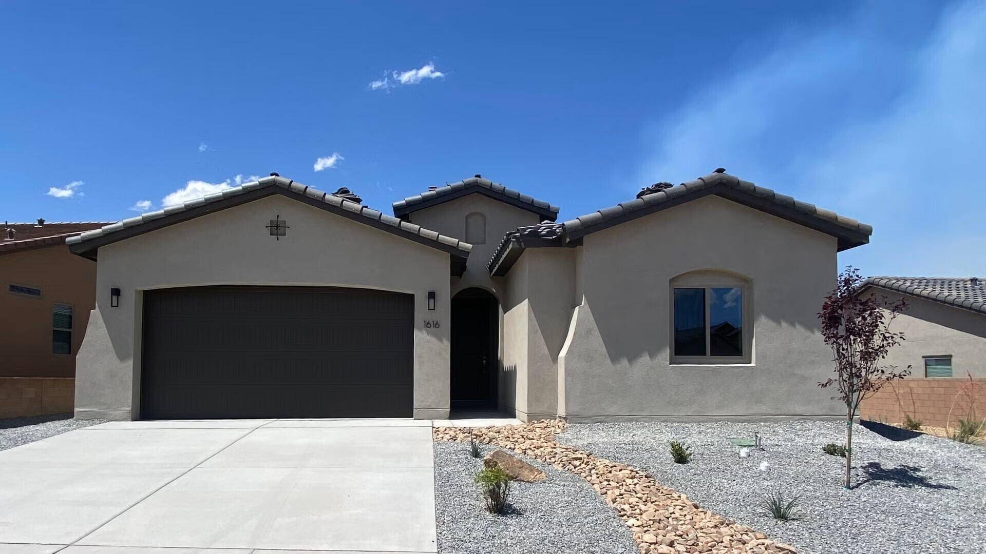 1616 VALLE DE COLORES RD NW, Los Lunas, NM 87031