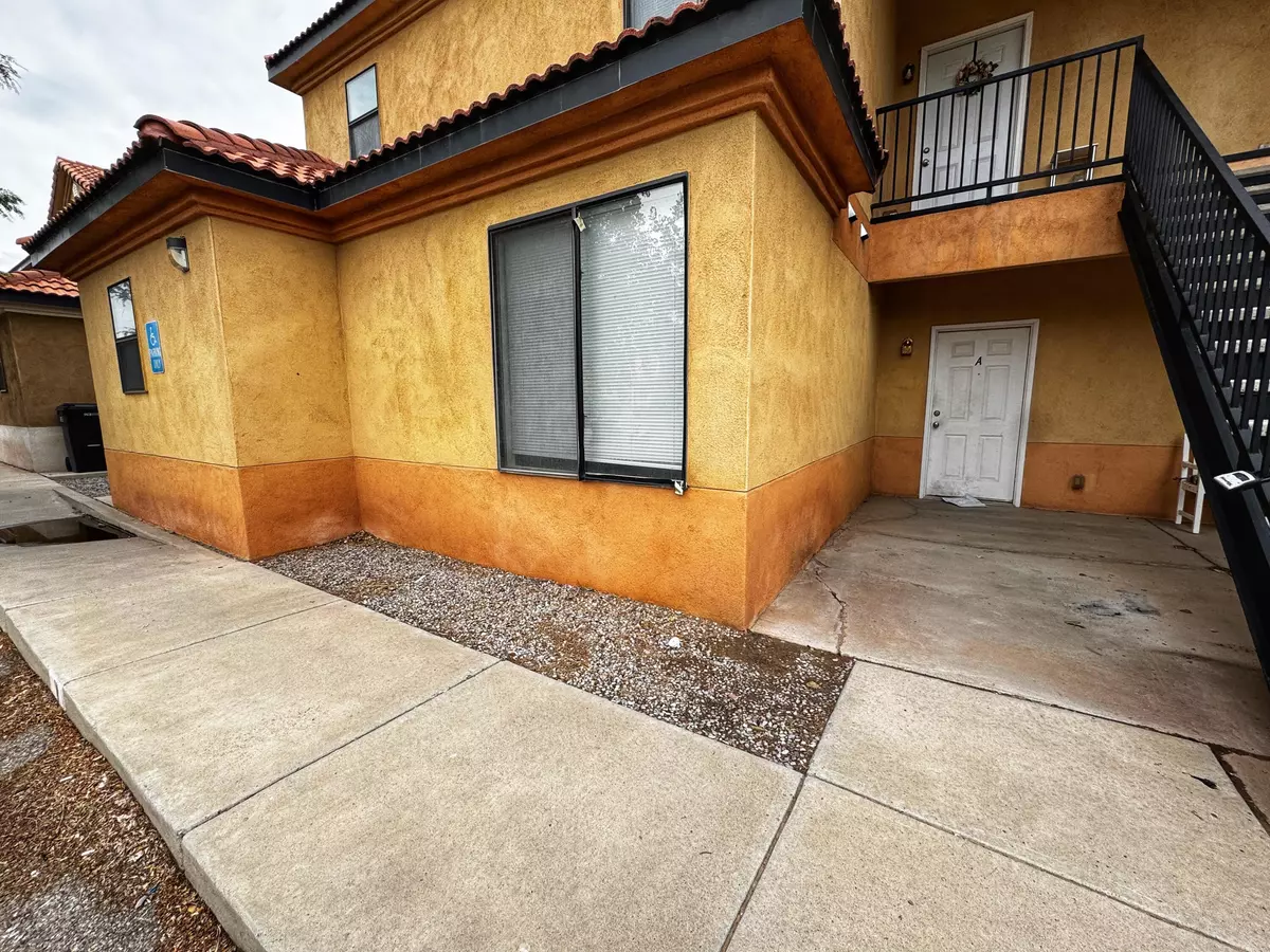 Rio Rancho, NM 87124,1105 MEADOWLARK WAY SE #A
