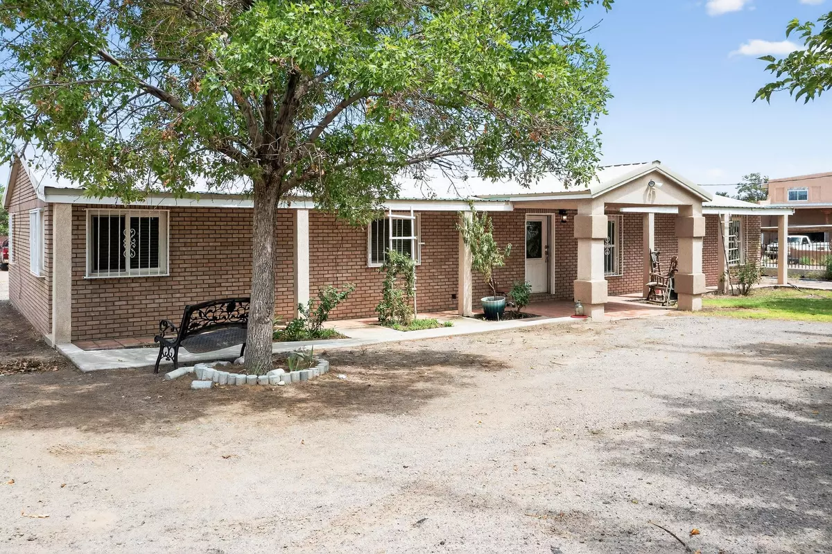 Albuquerque, NM 87121,6916 RAY LN SW
