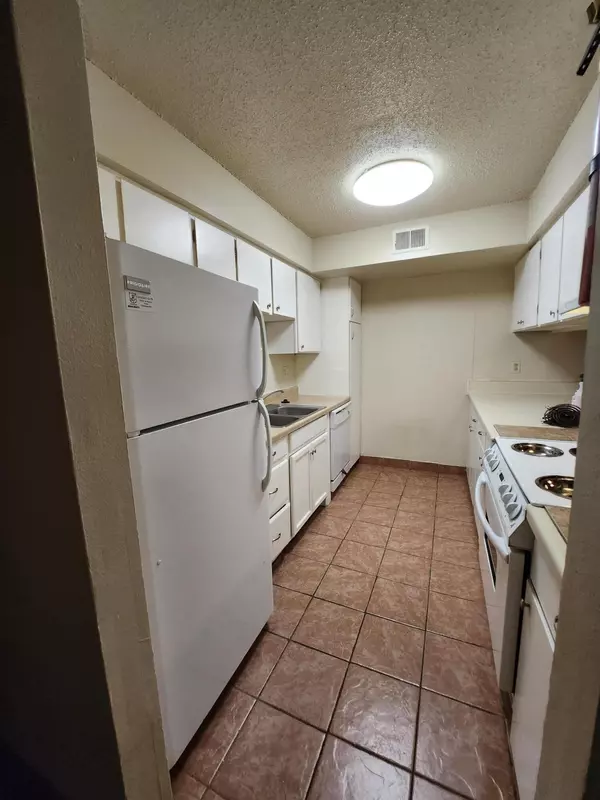 Albuquerque, NM 87109,3827 Montgomery NE #202