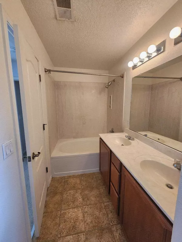 Albuquerque, NM 87107,601 Menaul BLVD NE #2502