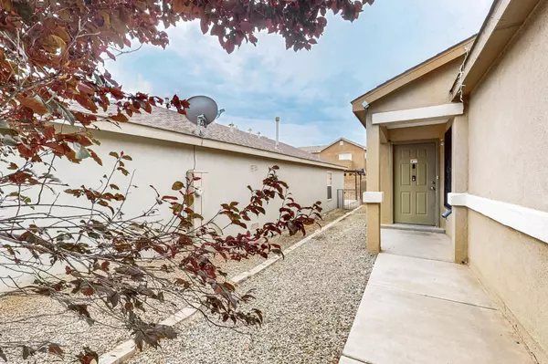 Albuquerque, NM 87121,10702 GENTRY LN SW