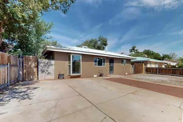 Albuquerque, NM 87107,2913 8TH ST NW