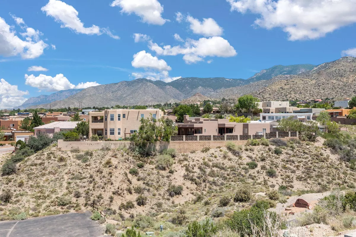 Albuquerque, NM 87123,443 PINON CREEK RD SE
