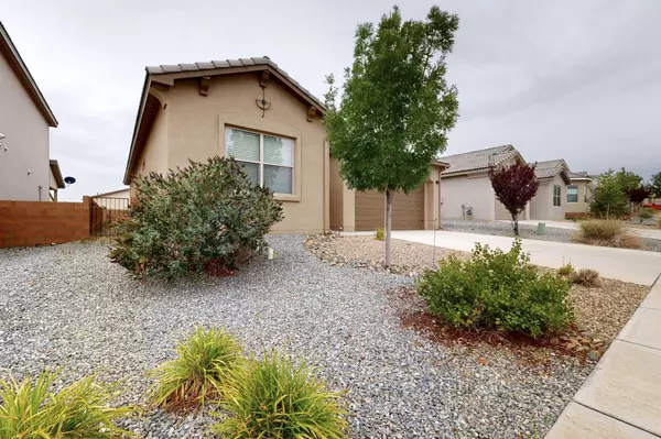 Rio Rancho, NM 87144,6976 DUSTY DR NE