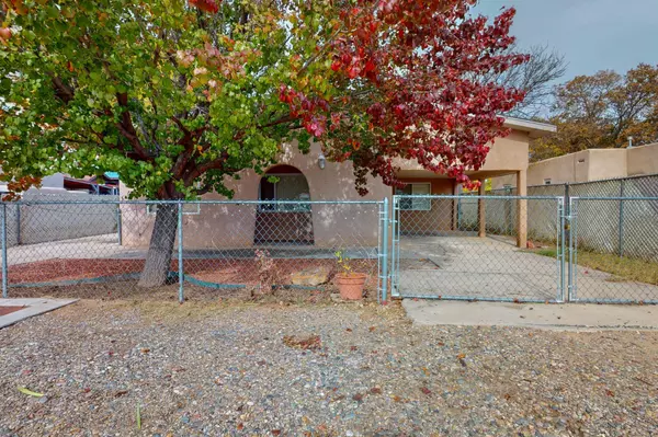Albuquerque, NM 87105,3129 Cypress DR SW
