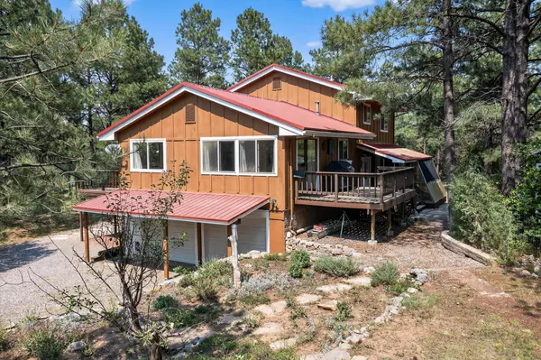 27 SUNFLOWER DR, Tijeras, NM 87059