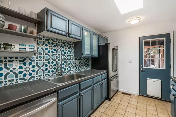Corrales, NM 87048,5 SAN JUAN TRL