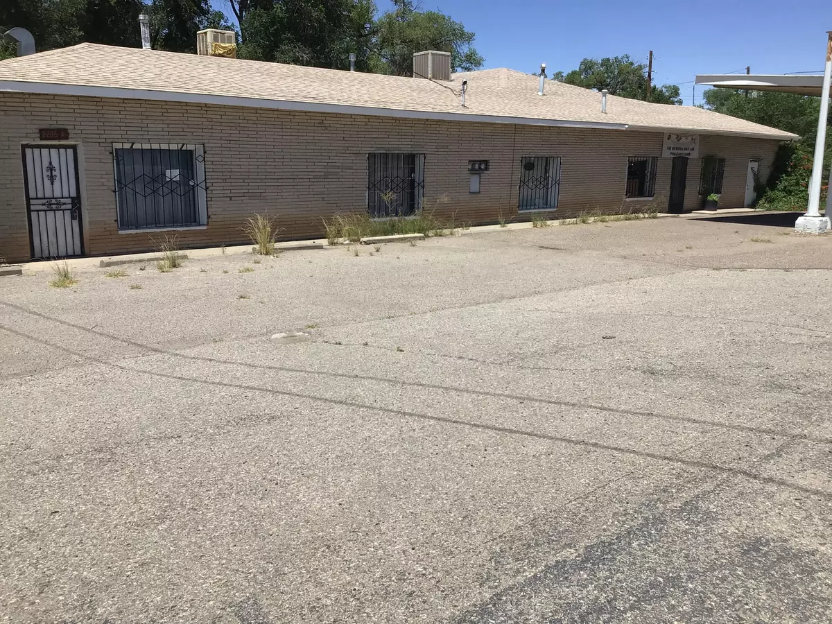 Bosque Farms, NM 87068,2235 BOSQUE FARMS BLVD