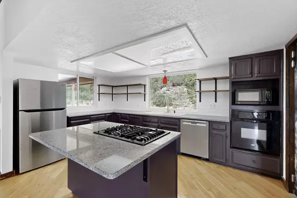 Cedar Crest, NM 87008,43 Matterhorn DR