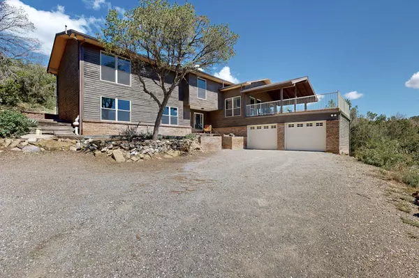 43 Matterhorn DR, Cedar Crest, NM 87008