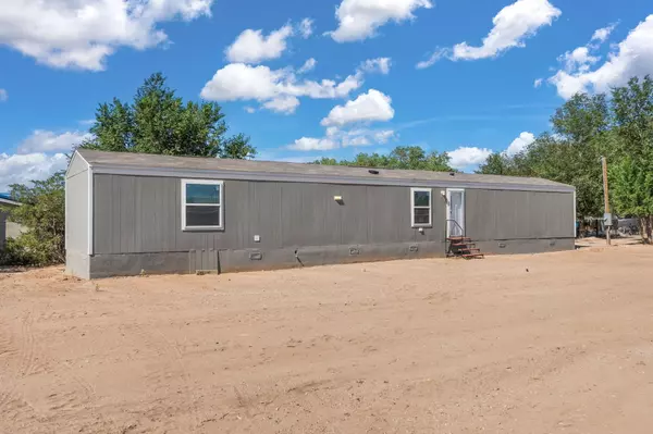 Los Lunas, NM 87031,5227 Cerritos AVE