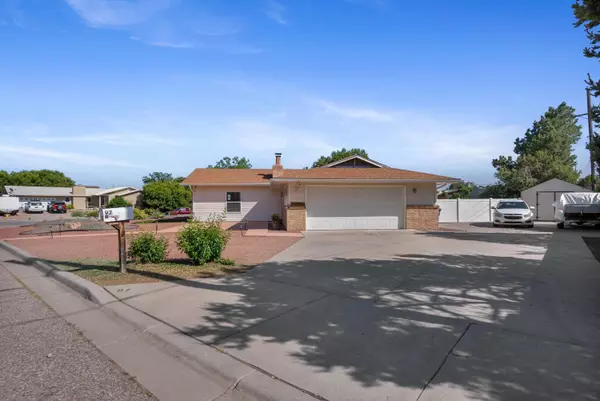 97 Carlsbad AVE, White Rock, NM 87547