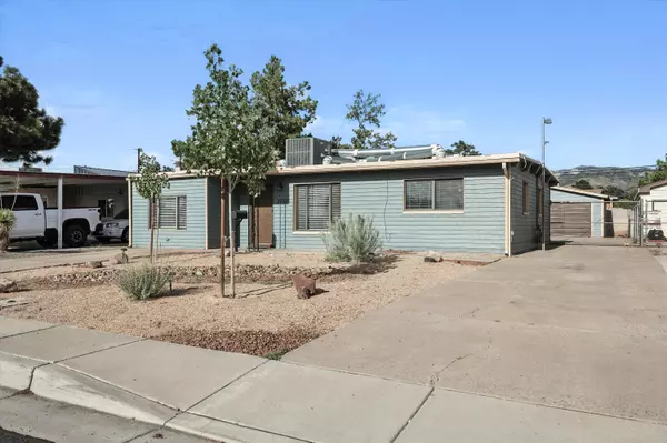 2732 Kentucky ST NE, Albuquerque, NM 87110
