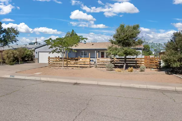 Albuquerque, NM 87110,1213 VALENCIA DR NE