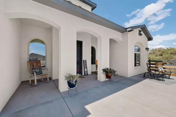 Los Lunas, NM 87031,3 DEL CERRO CT