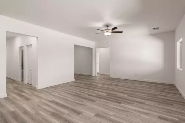 Belen, NM 87002,2503 Calle Del Los Claveles