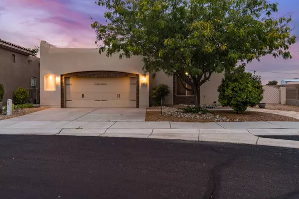 Albuquerque, NM 87107,1301 VALLE LN NW