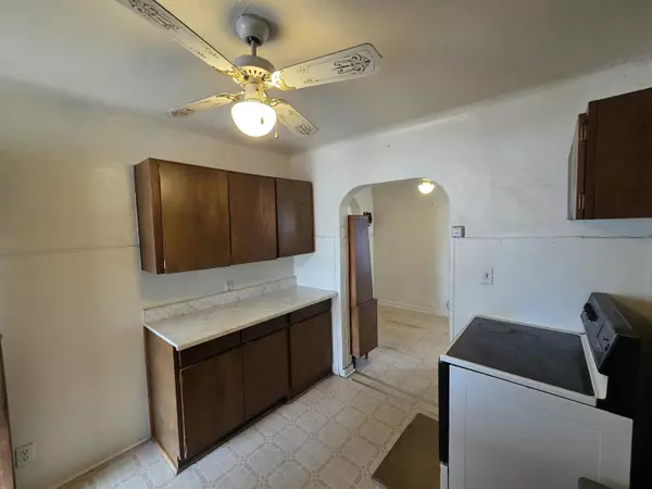 Santa Fe, NM 87505,1907 CHAMISA ST