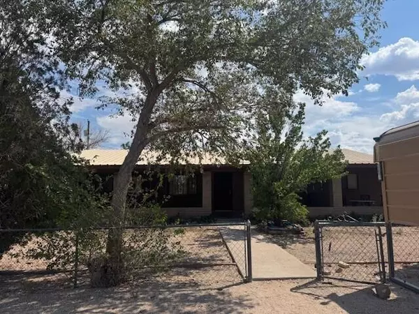 1114 Evergreen DR, Socorro, NM 87801