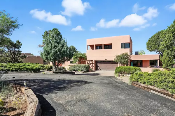 Albuquerque, NM 87122,975 ANTELOPE AVE NE