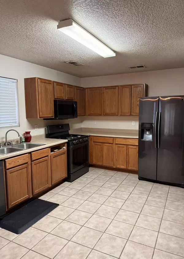 Los Lunas, NM 87031,39 AVENIDA JARDIN