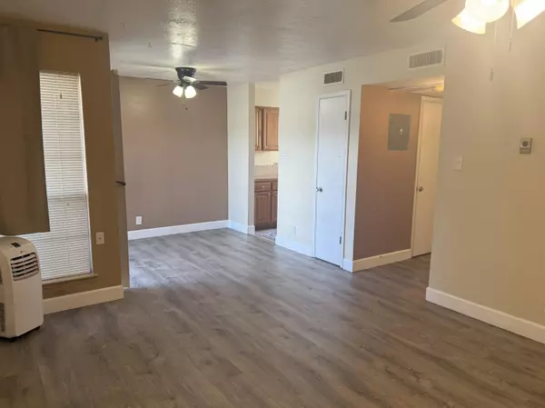 4601 CARLISLE BLVD NE, Albuquerque, NM 87109
