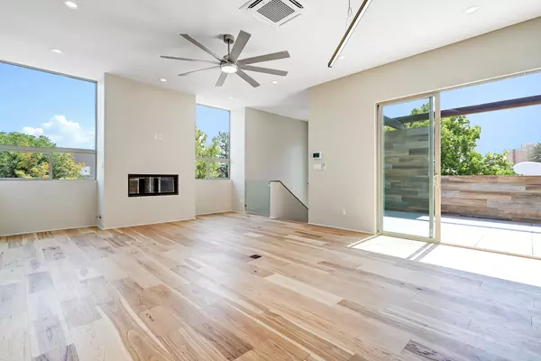 Albuquerque, NM 87104,701 ALCALDE PL SW