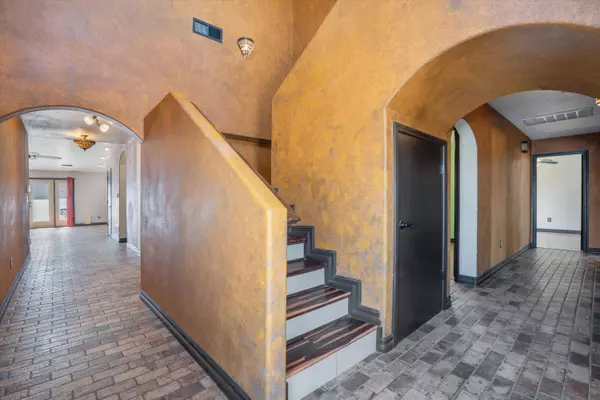 Albuquerque, NM 87114,10613 EASY ST NW