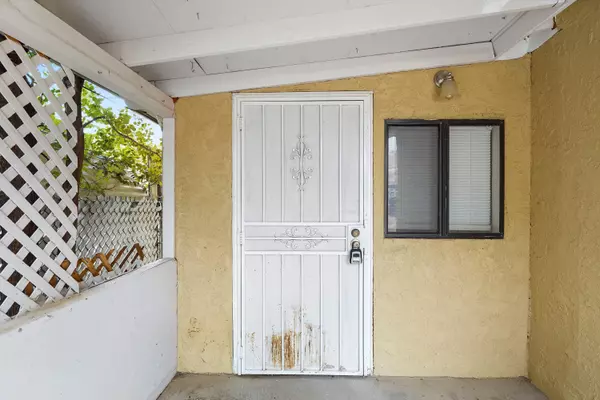 Albuquerque, NM 87102,1011A EDITH BLVD NE