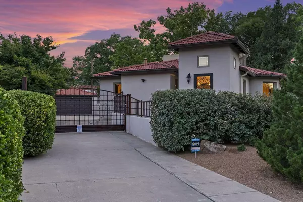 Albuquerque, NM 87104,1702 PARK AVE SW