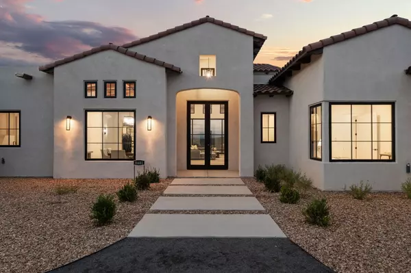 Albuquerque, NM 87122,8601 BEVERLY HILLS AVE NE