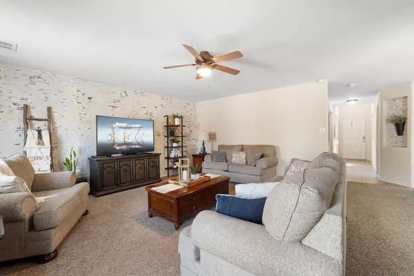 Los Lunas, NM 87031,660 PRIMROSE AVE SW