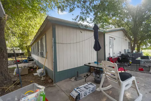 Los Lunas, NM 87031,407 MILLER RD