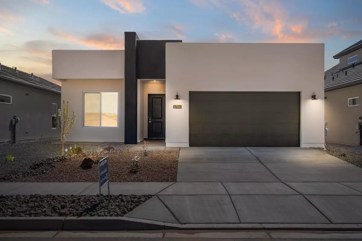 Rio Rancho, NM 87144,6704 Zachary RD NE