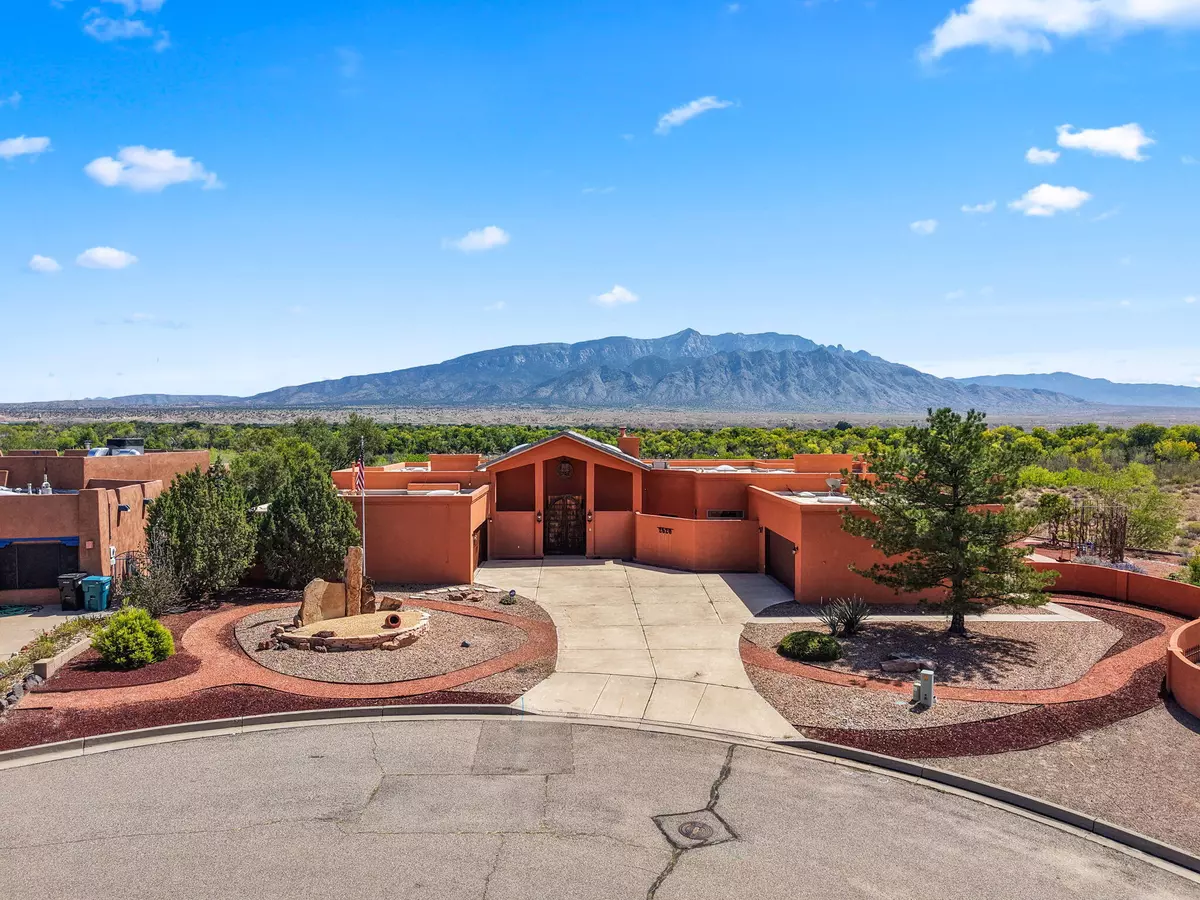 Rio Rancho, NM 87144,2520 SANDIA LOOP NE