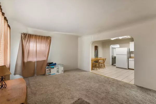 Albuquerque, NM 87110,5420 MOUNTAIN RD NE