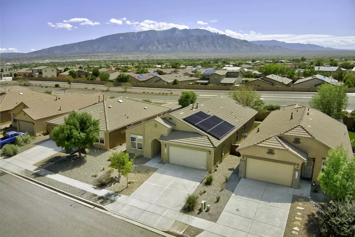 Rio Rancho, NM 87144,4229 North Pole LOOP NE