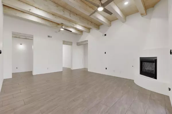 Santa Fe, NM 87508,35 LA PRADERA