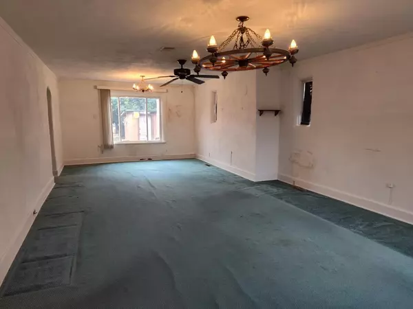 Mountainair, NM 87036,104 Third ST