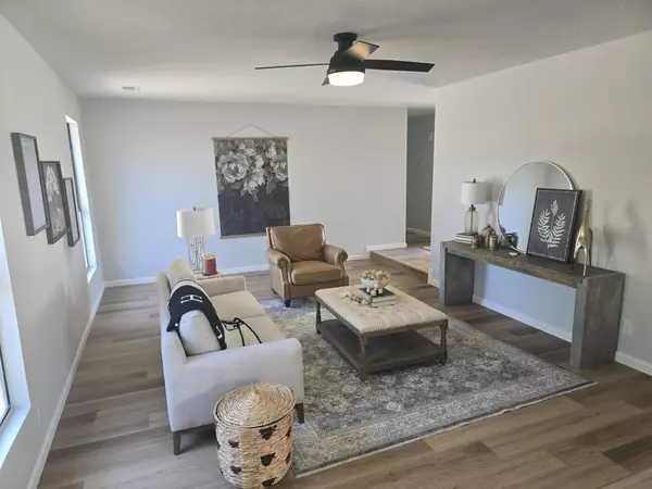 Rio Rancho, NM 87124,2004 WESTERN HILLS DR NE
